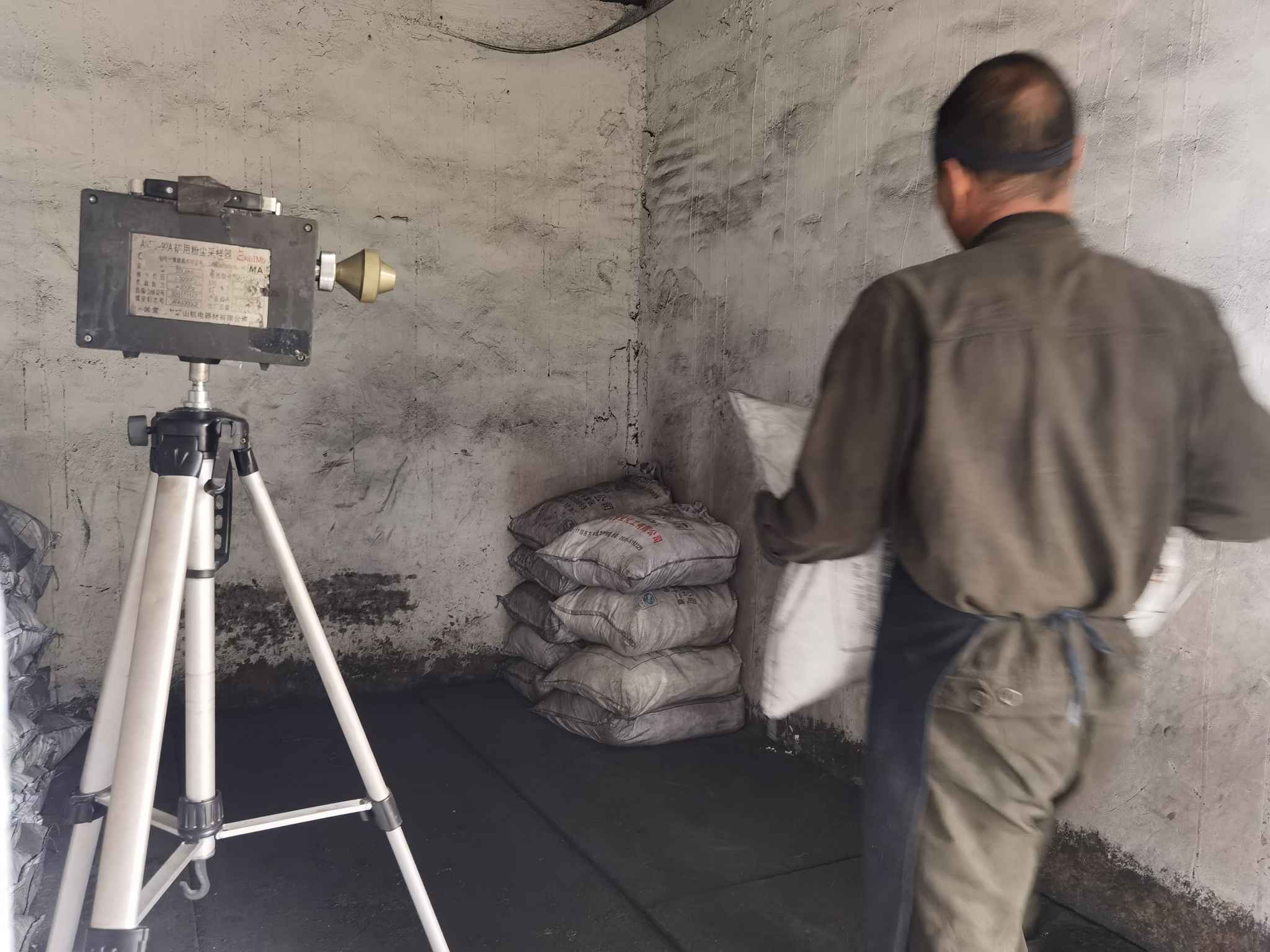 贵州天宇科技：职业卫生评价采样现场（惠水县贵华发射药有限公司）04